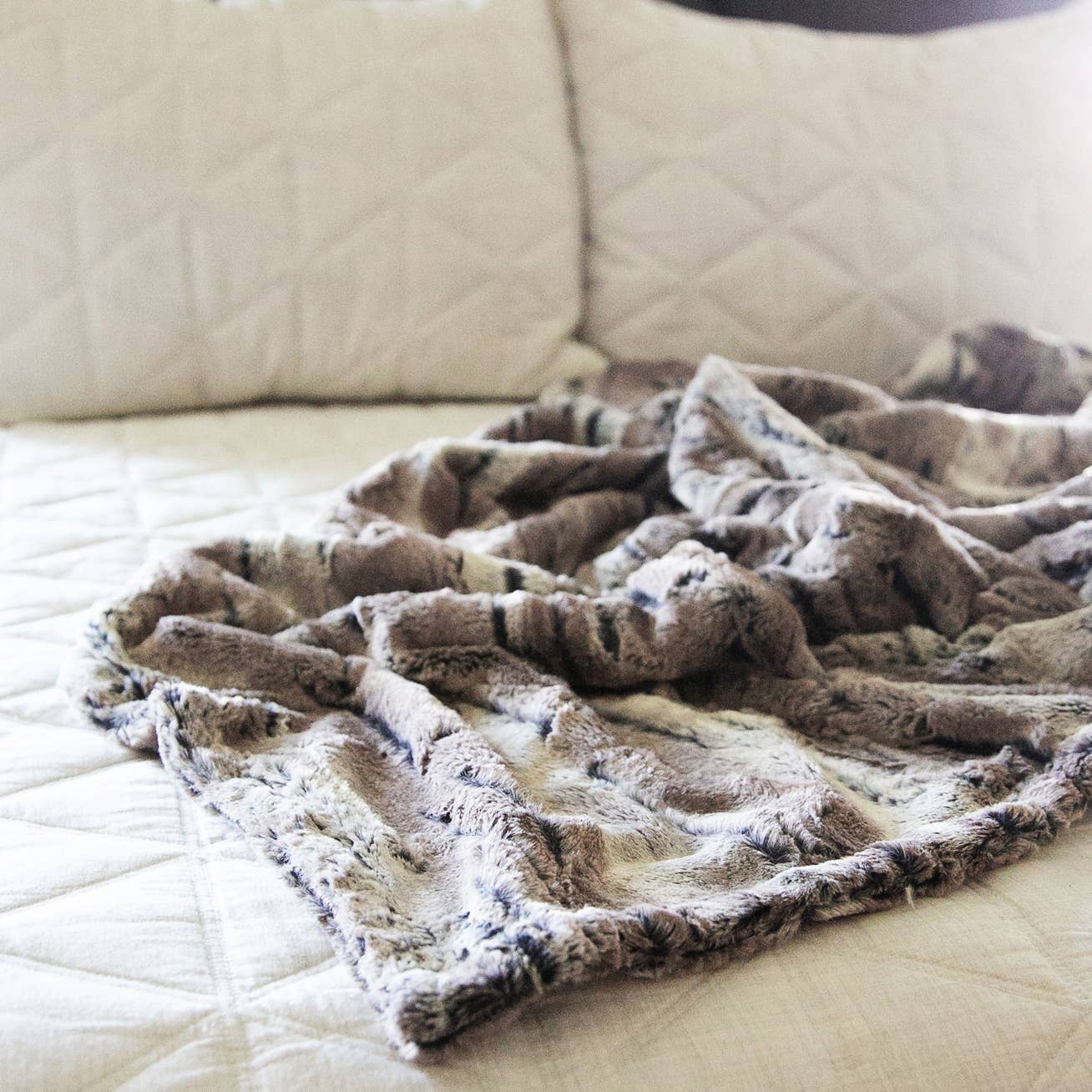 Newest Faux fur throw blanket