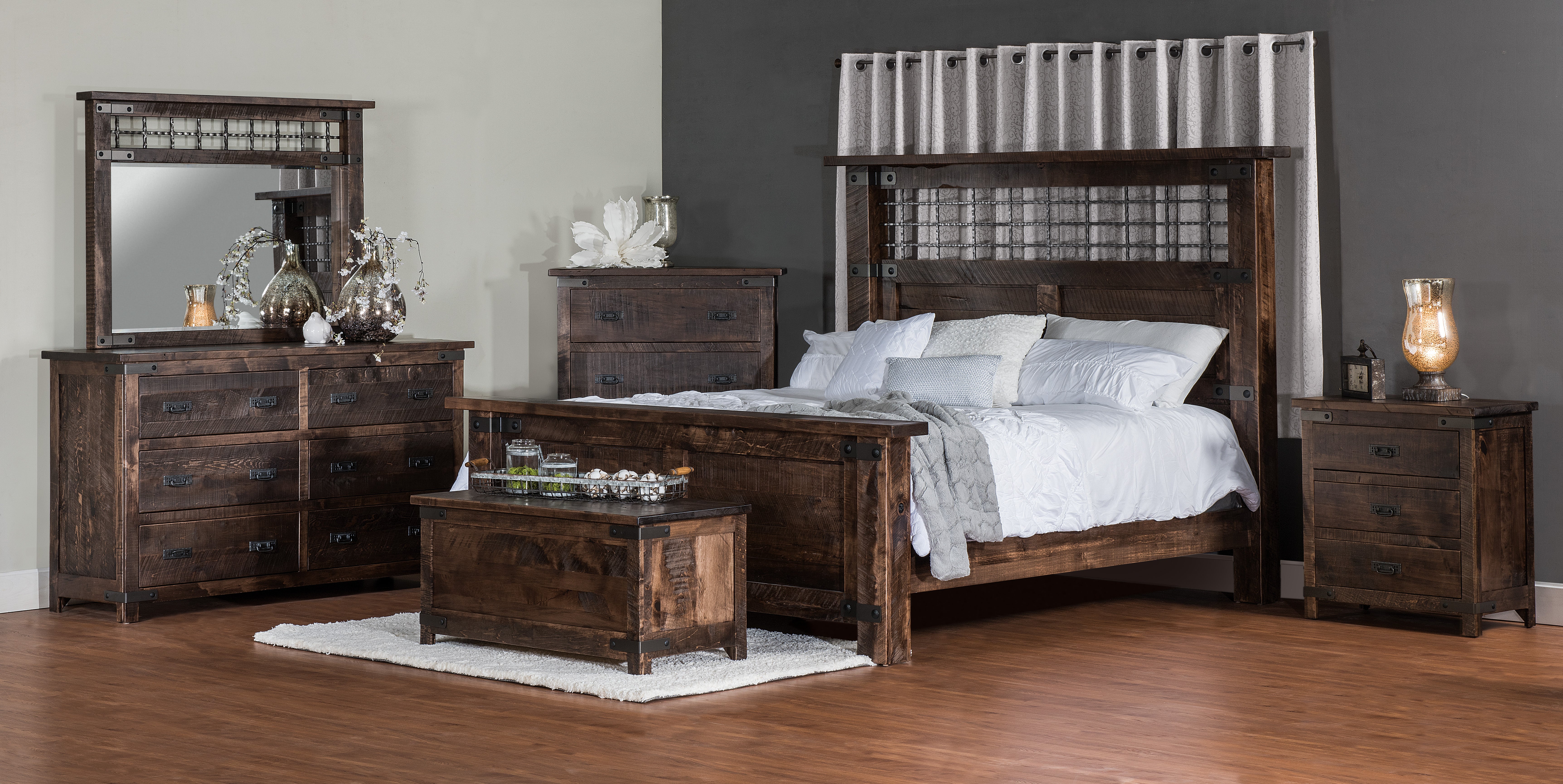 Amish Ironwood Bed - Thumbnail 2