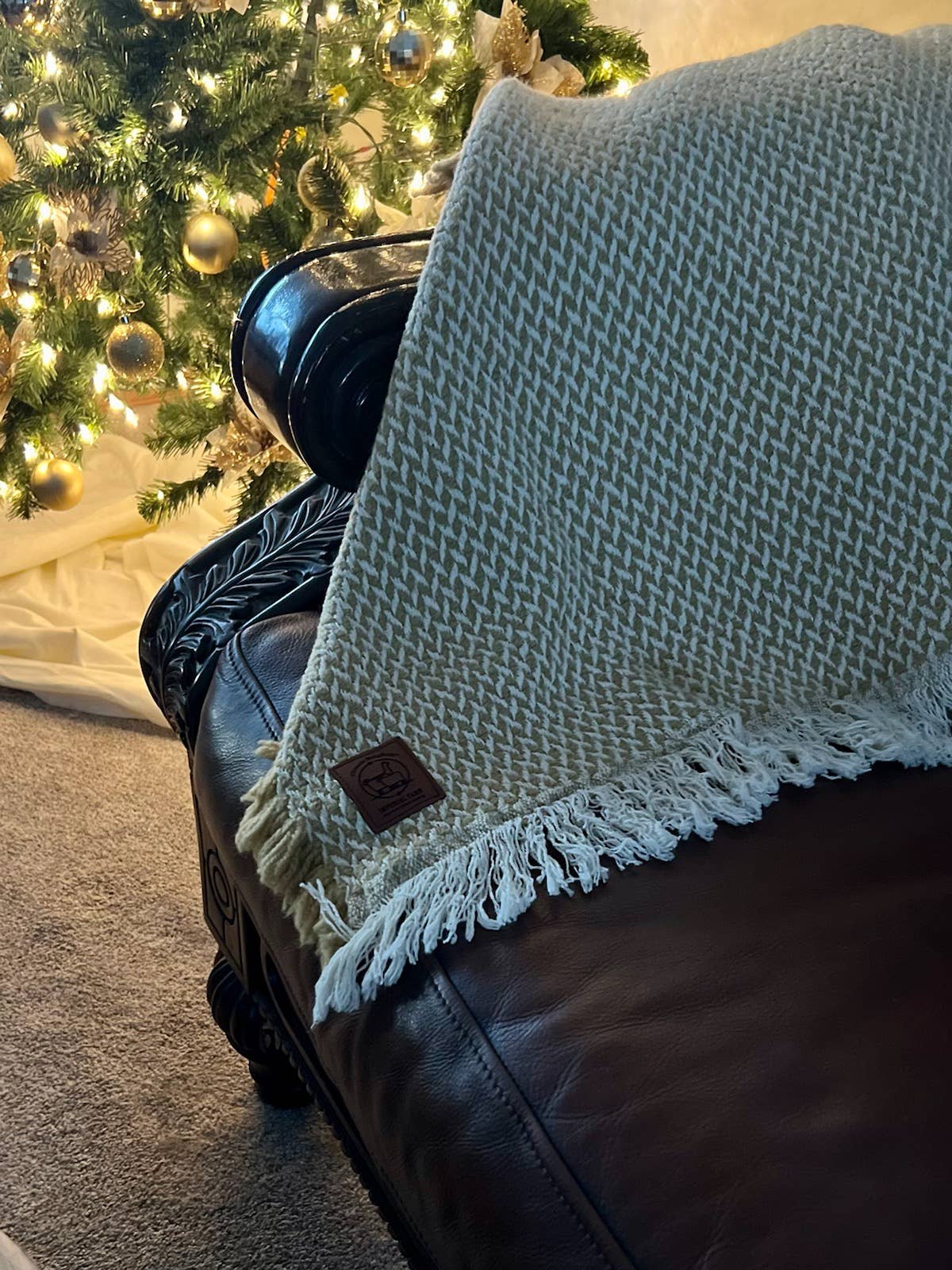 Pacarino Renewed Chevron Throw Blanket - Thumbnail 2