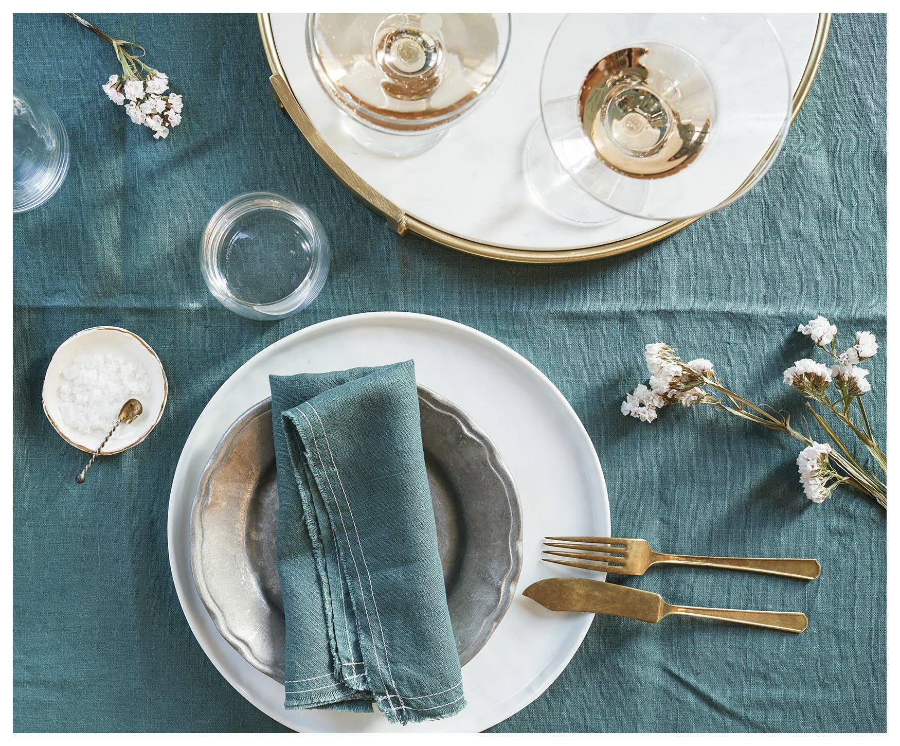 Pair of Wild Linen Napkins - Deep green