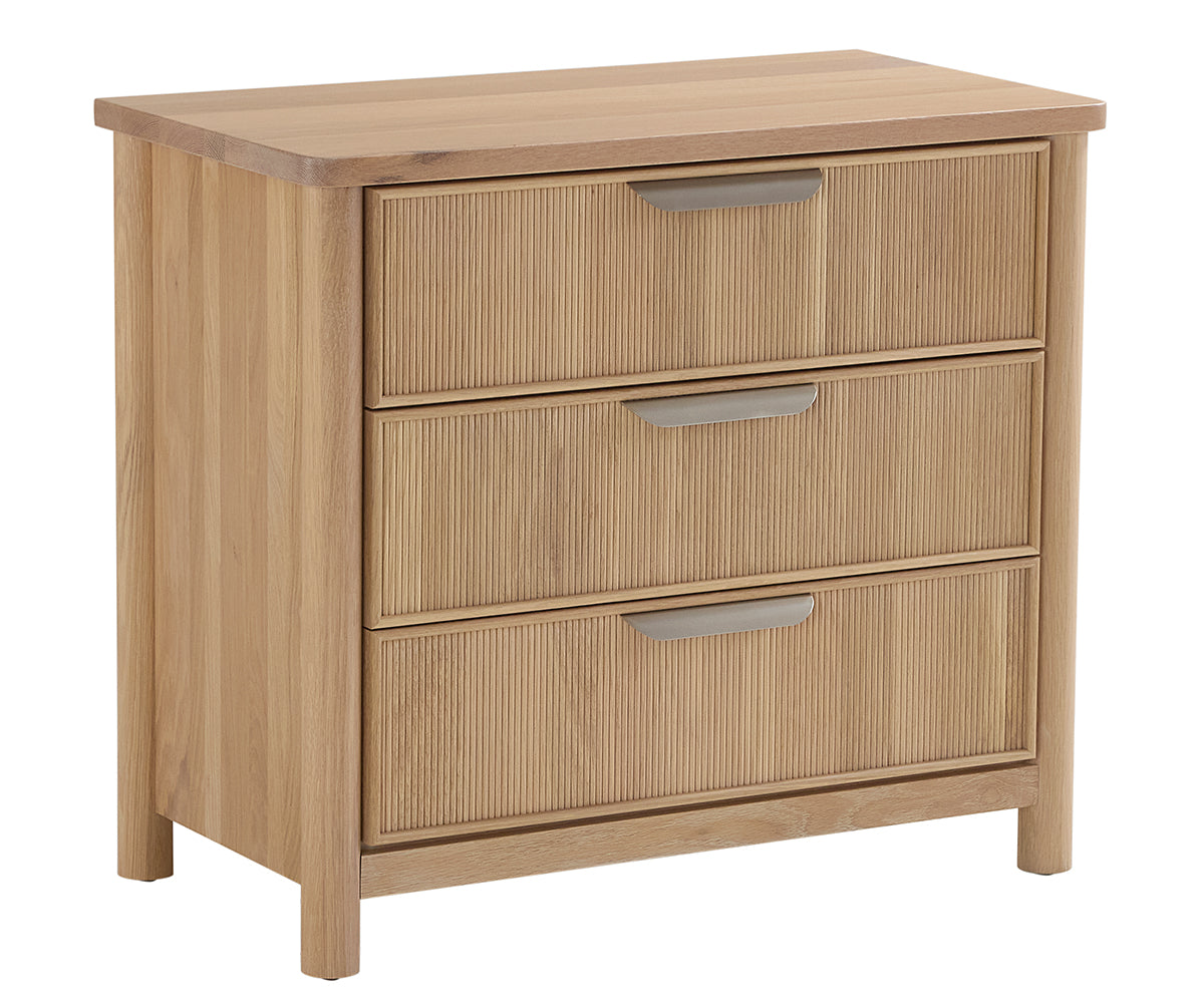 Amish Reseda 3 Drawer Nightstand