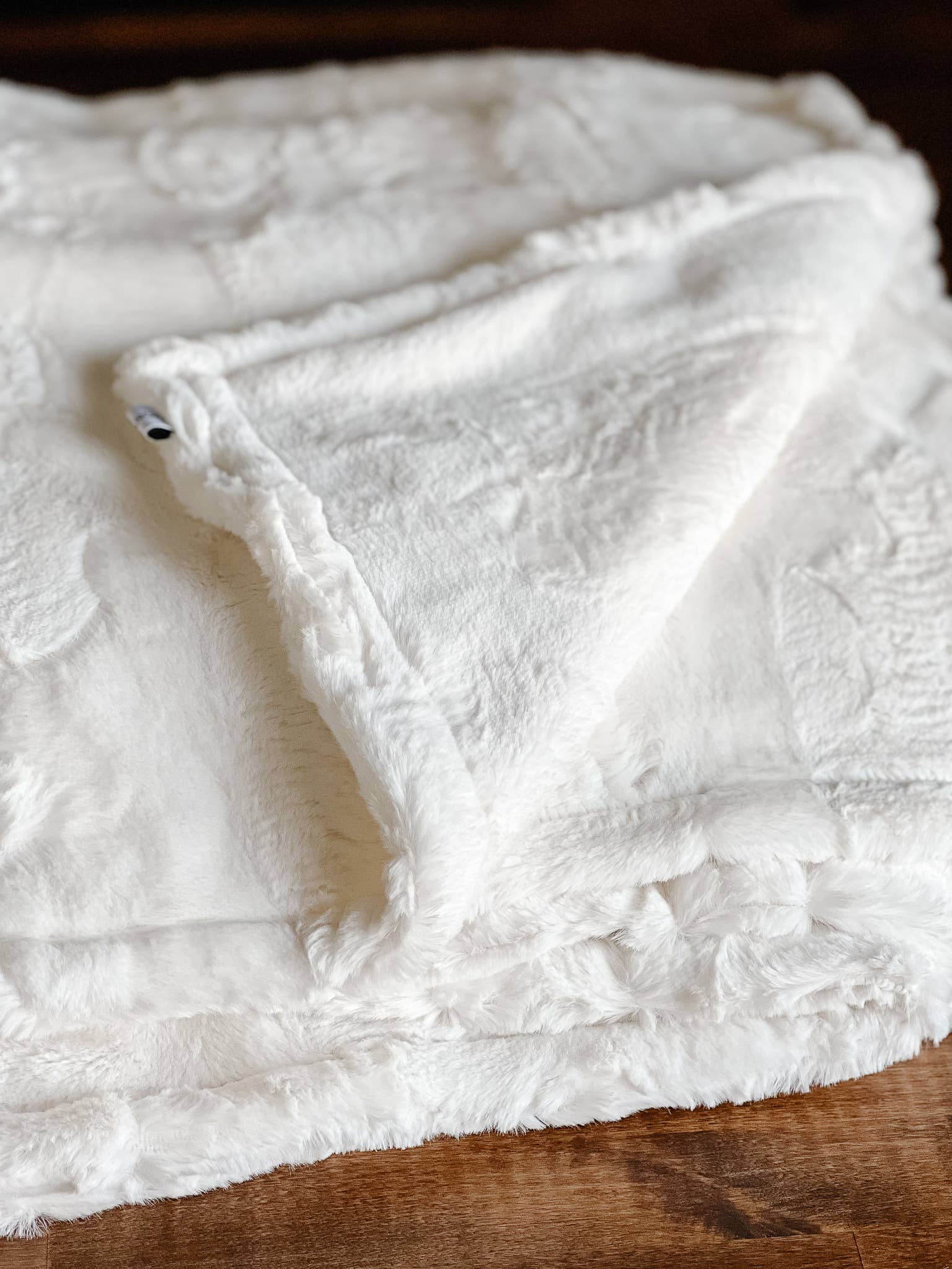 The Amish House Faux Fur Throw Blanket - Thumbnail 3