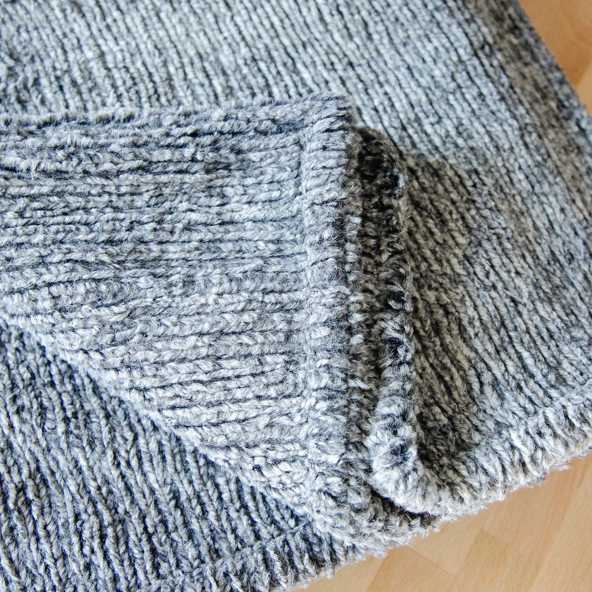 Super Soft Faux Fur Throw Blanket