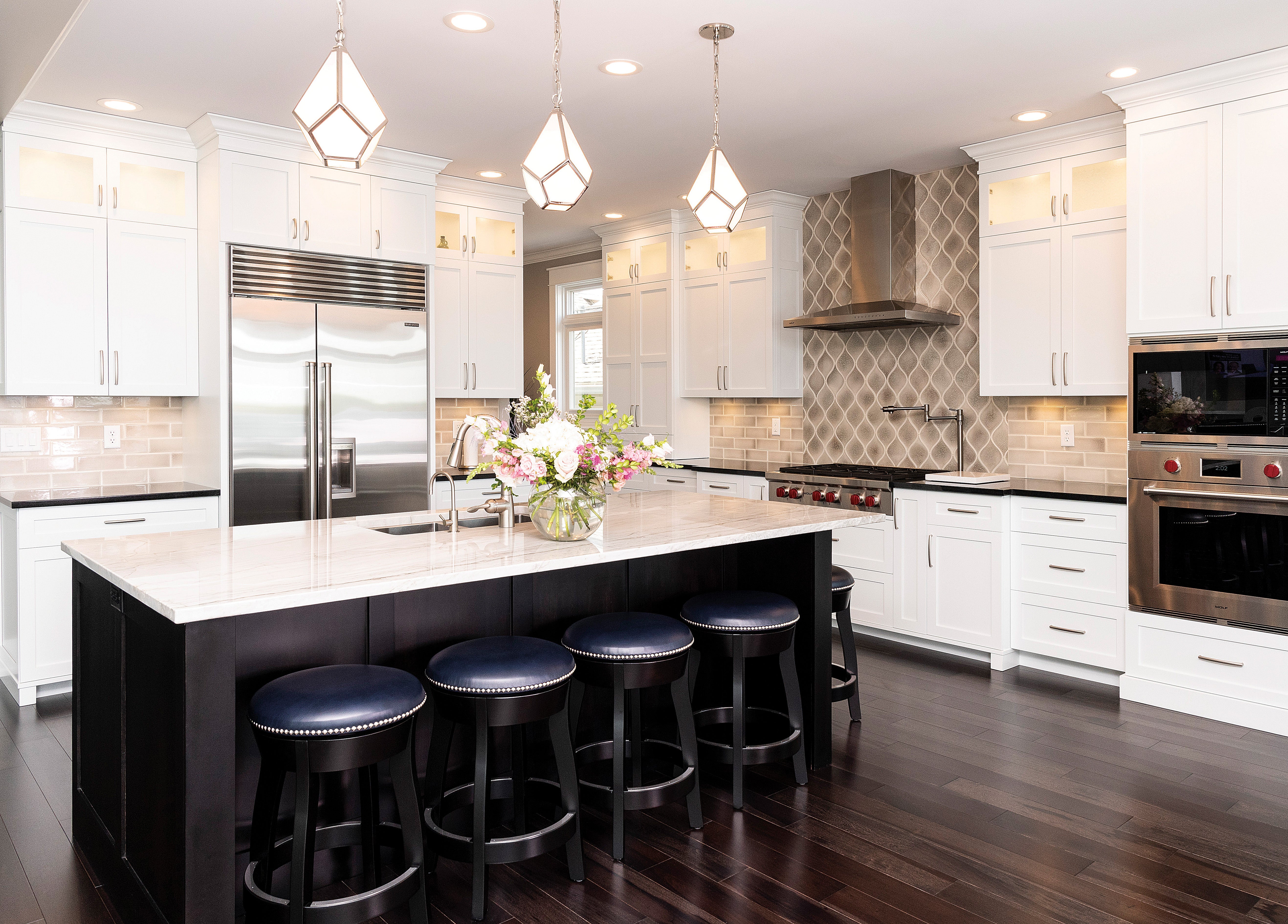 Amish Dillon Swivel Barstool - Quick Ship