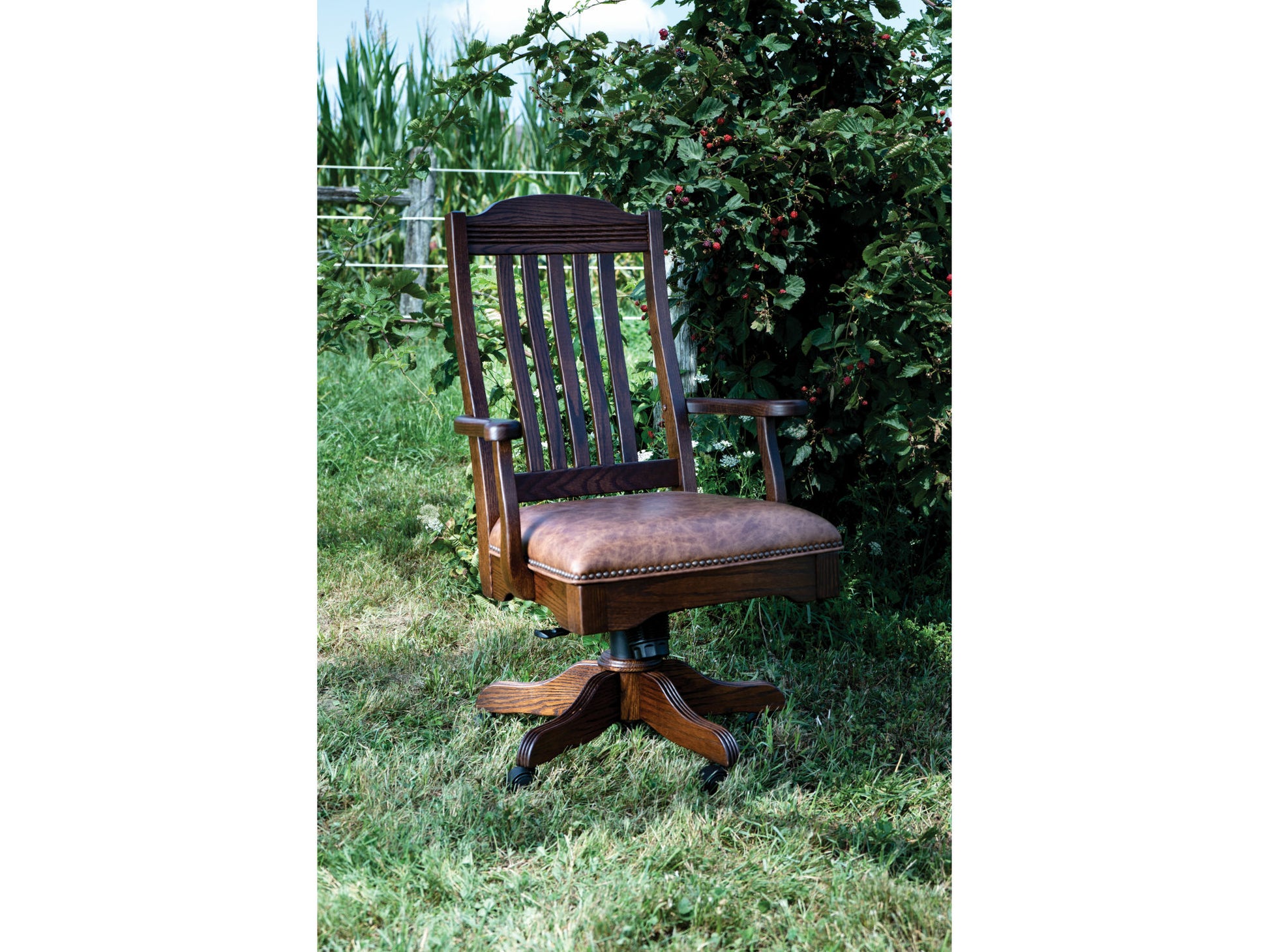 Amish Royal Desk Arm Chair with Gas Lift